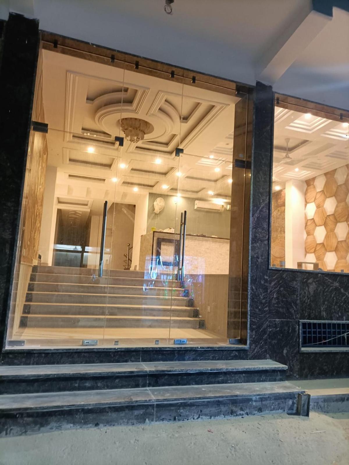 Hotel Ringer New Delhi Ngoại thất bức ảnh