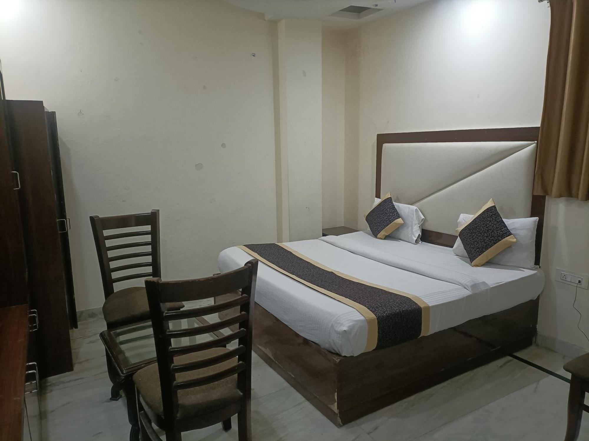 Hotel Ringer New Delhi Ngoại thất bức ảnh